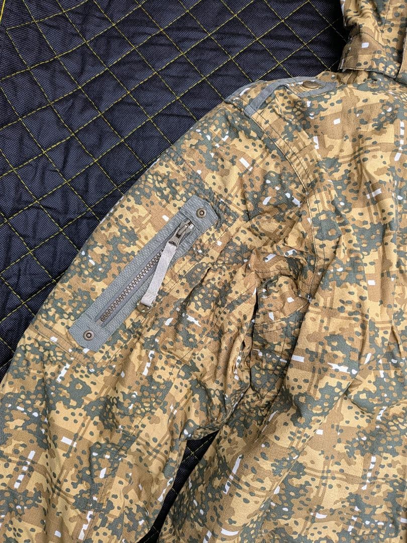 ダイワ DAIWA OUTBLAZE Lサイズ 迷彩防寒防水 フィッシングスーツ