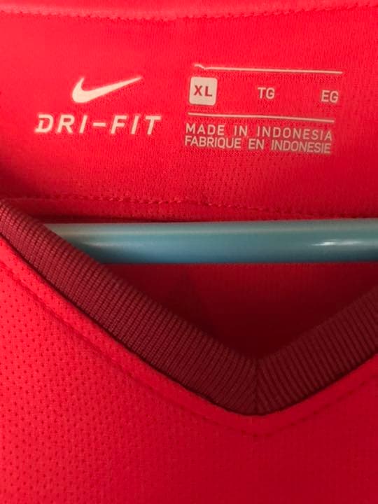 アザラシ様サッカーJリーグ浦和レッドダイアモンズユニフォーム　トレーニングウェア