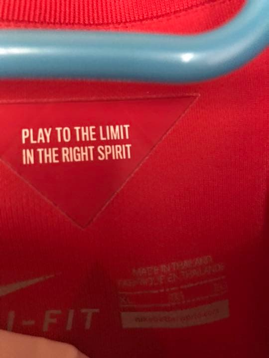 アザラシ様サッカーJリーグ浦和レッドダイアモンズユニフォーム　トレーニングウェア