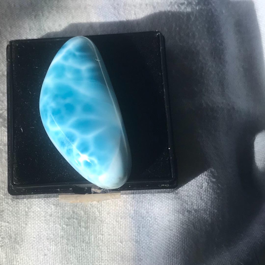 ラリマールース