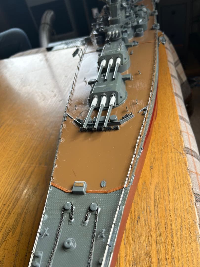 超大型戦艦大和1350mmテーブルからはみ出ます。精密製作完成品、送料込み販売