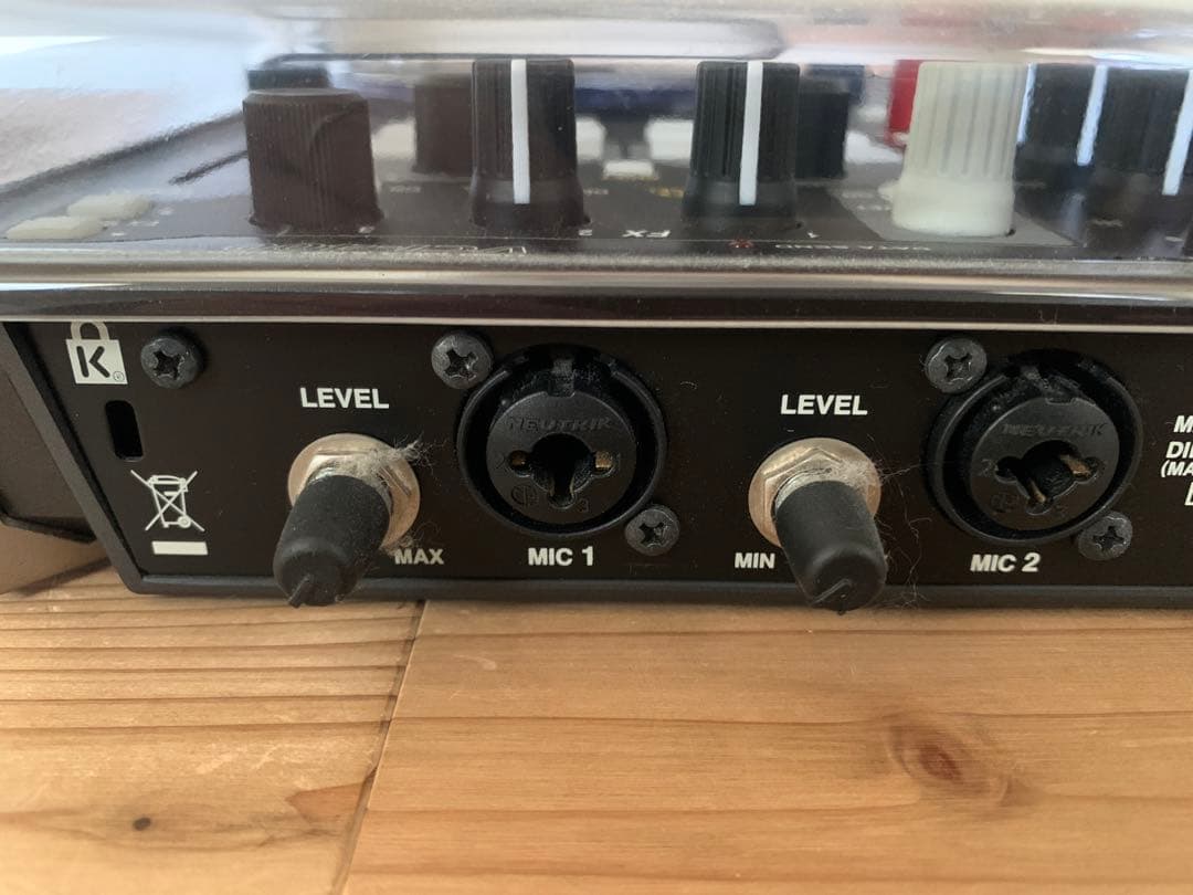 Vestax DJコントローラー VCI-400 ケーブル、保護カバー付き