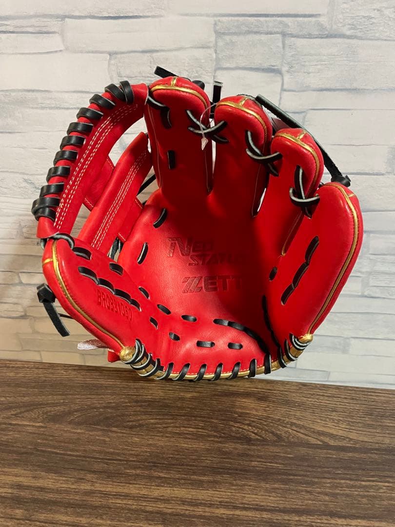ゼット　軟式グローブ　ネオステイタス　大人サイズ　新品　展示品　未使用品　レッド
