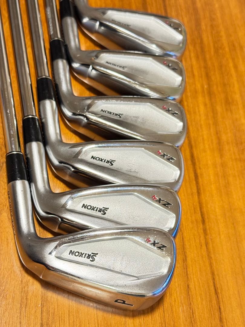 スリクソン　ZX4 6本セット！アイアンカバー付き！！　最値下げしました❤️