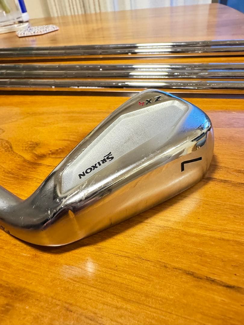スリクソン　ZX4 6本セット！アイアンカバー付き！！　最値下げしました❤️