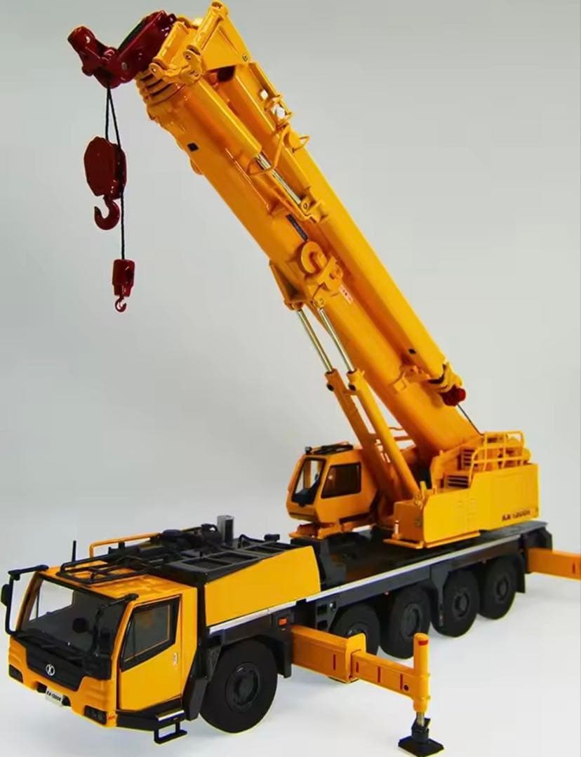 1:50 スケール日本 KATO KA1300 トラッククレーン モデル