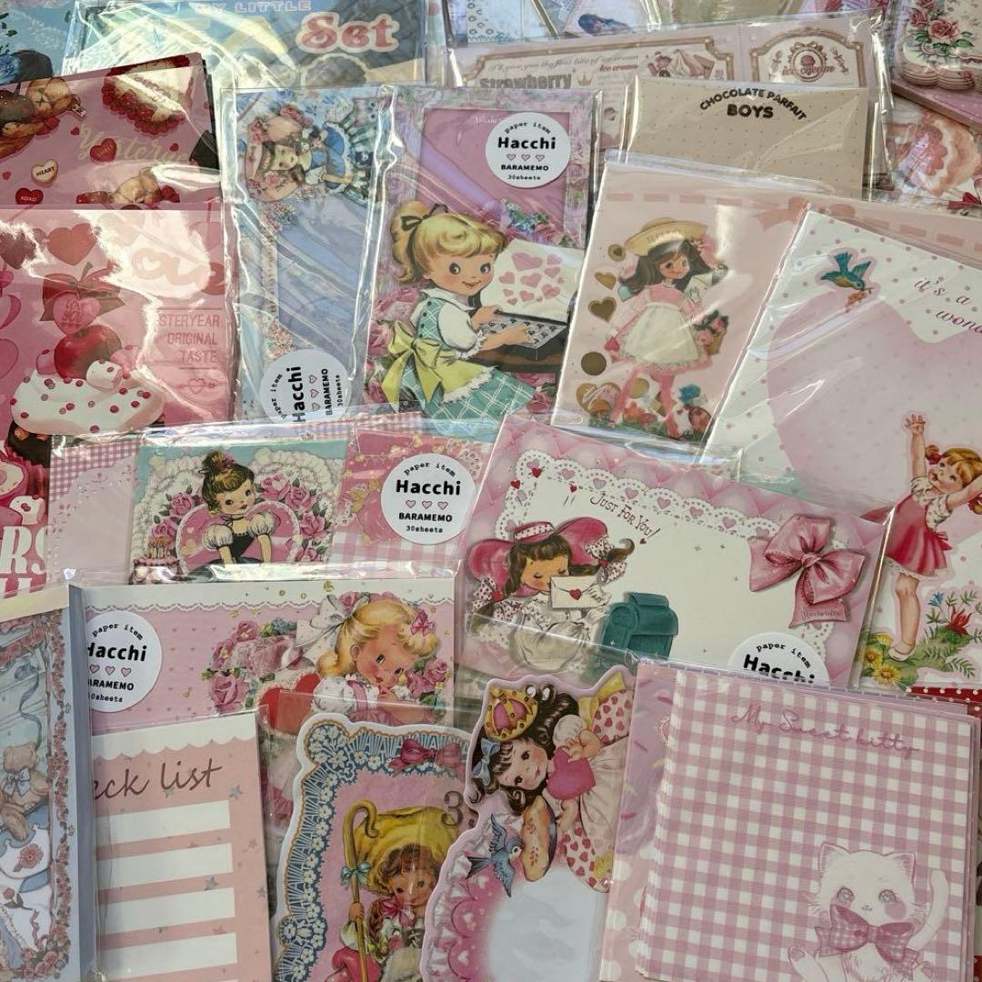 ⭐️最安値 コラージュ素材 メモ帳 まとめ売り 紙モノ 大量 おすそ分けファイル