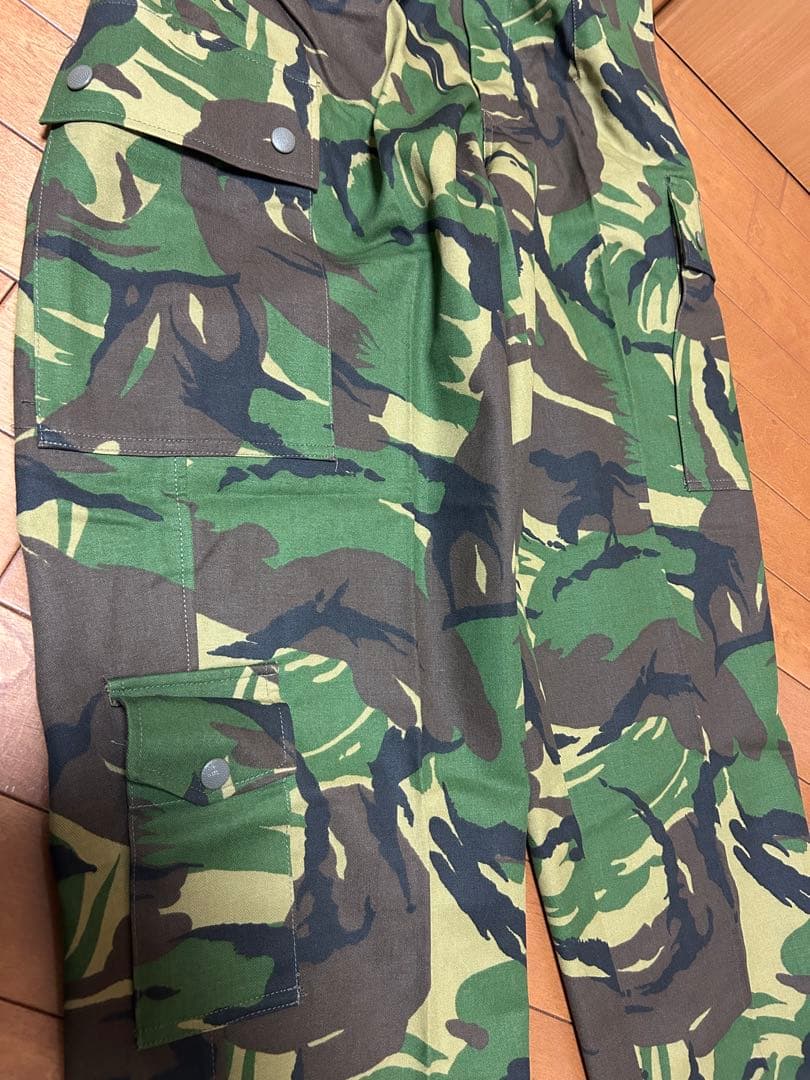 迷彩カーゴパンツ 軍パン　イギリス軍　軍パン　迷彩　サバゲー