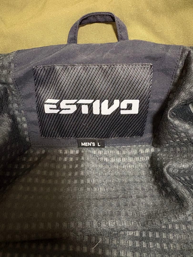 ESTVIO スノーボードウェアセット（ジャケット＆パンツ）