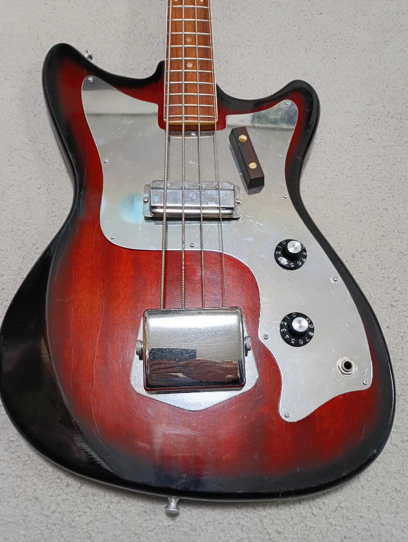 【メンテナンス済み 交換部品多数】Kawai カワイ エレキベース ケース付き