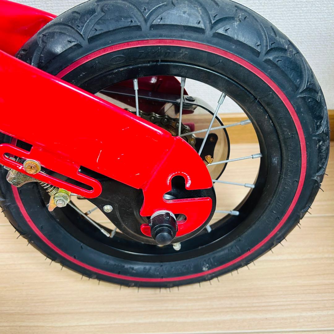 へんしんバイク12インチ レッド　赤 タイヤ溝たっぷり！