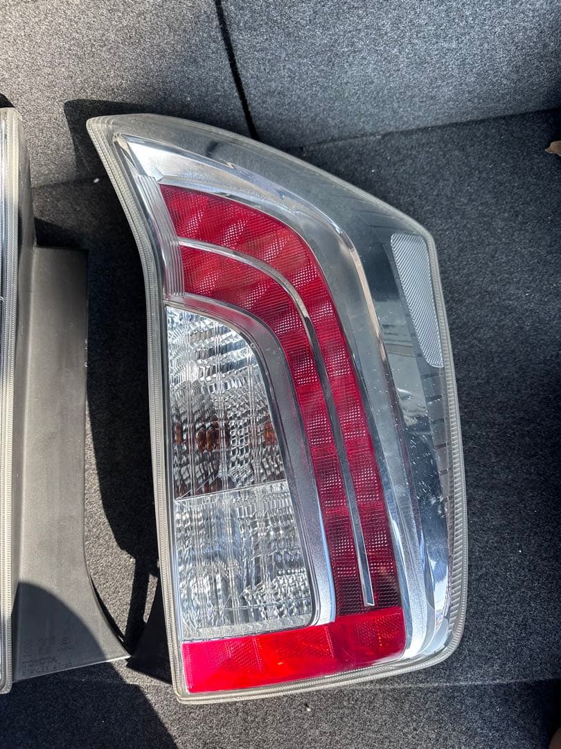 トヨタ　30後期　プリウス　テールランプ　右左セット
