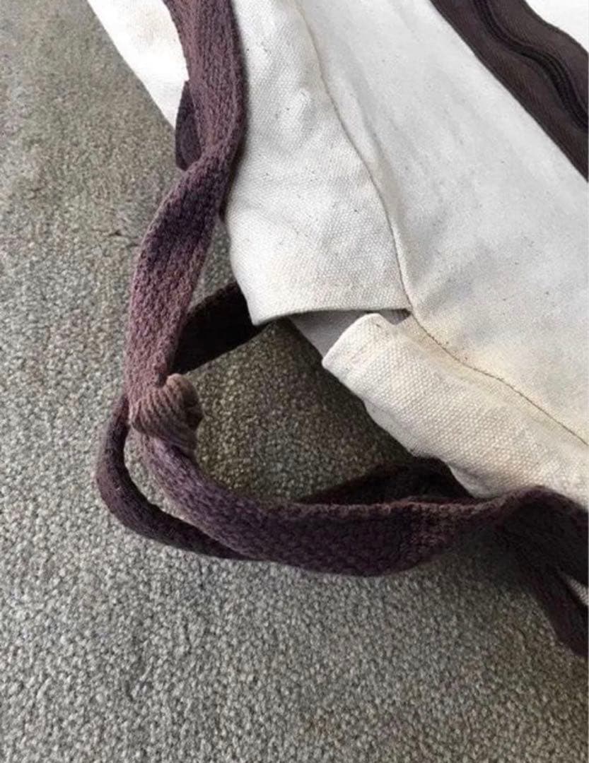 プレス関係者用「エルメス」ガーメントケース　背面には靴ポケット装備　非売品