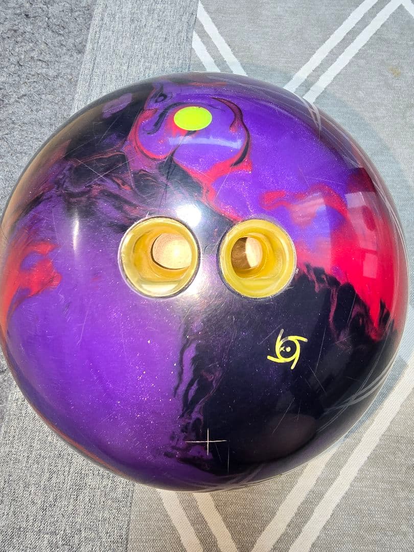 う*様 IDENTITY アイデンティティー　箱あり　１５ポンド　ボウリングボー