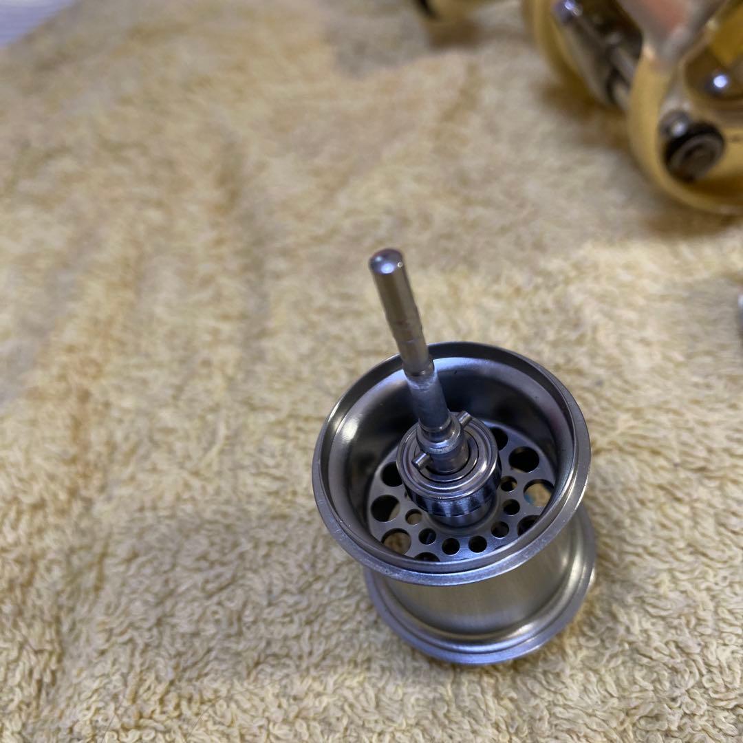 シマノ　カルカッタコンクエスト　50 シャロースプール付き　中古品