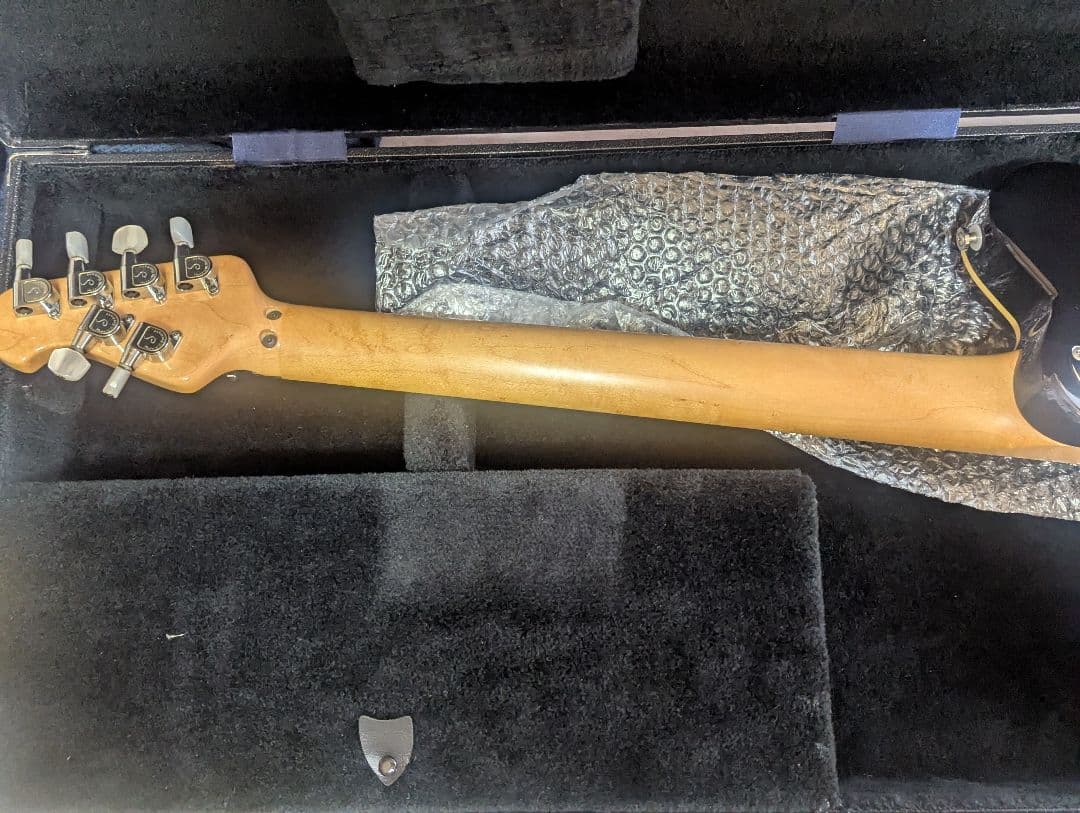 ミ*ツ様 ERNIE BALL MUSICMAN AXIS EX EVHトランス