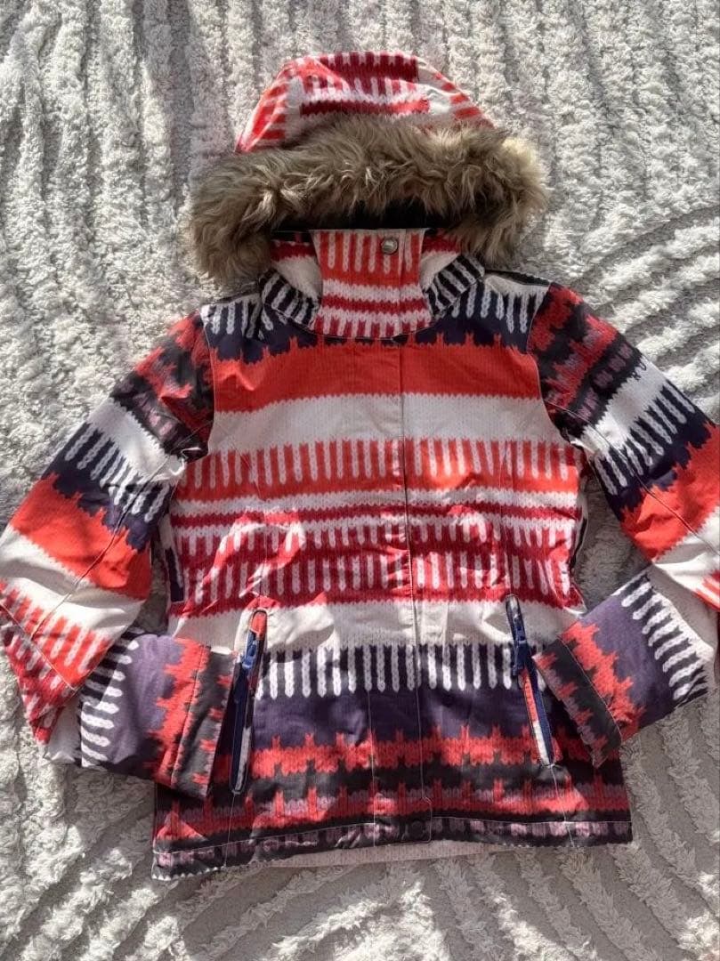 ROXY スノーボードウェア S 女性用　ニット柄