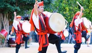 限定新品未使用(送料無料)24.980円エイサー大太鼓36*40cm バチ付き