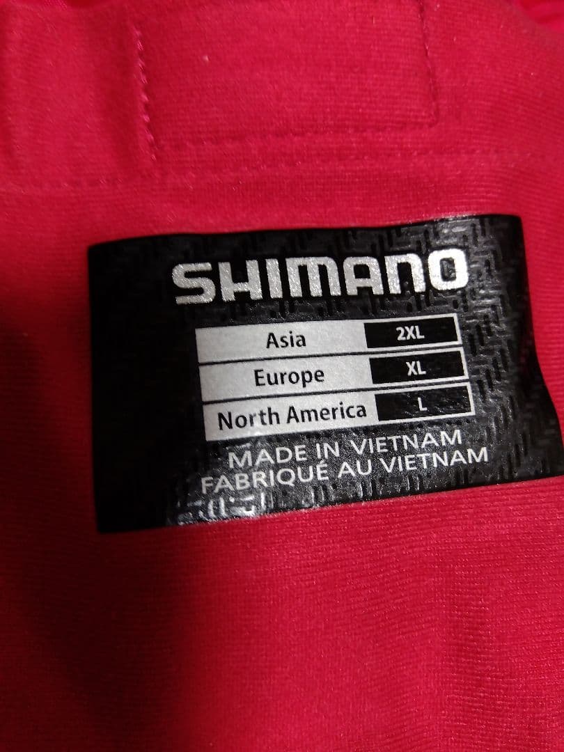 シマノ　防寒着　防寒パンツ　2XL レッド　サスペンダー付き　防寒対策