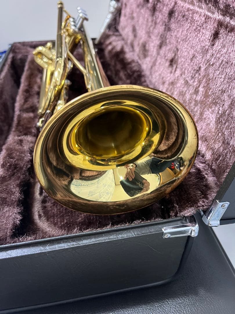 ゴールド トランペット 3バルブ ケース付き