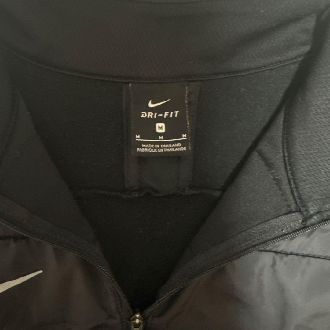 Nike ハーフネック長袖ウェア ブラック