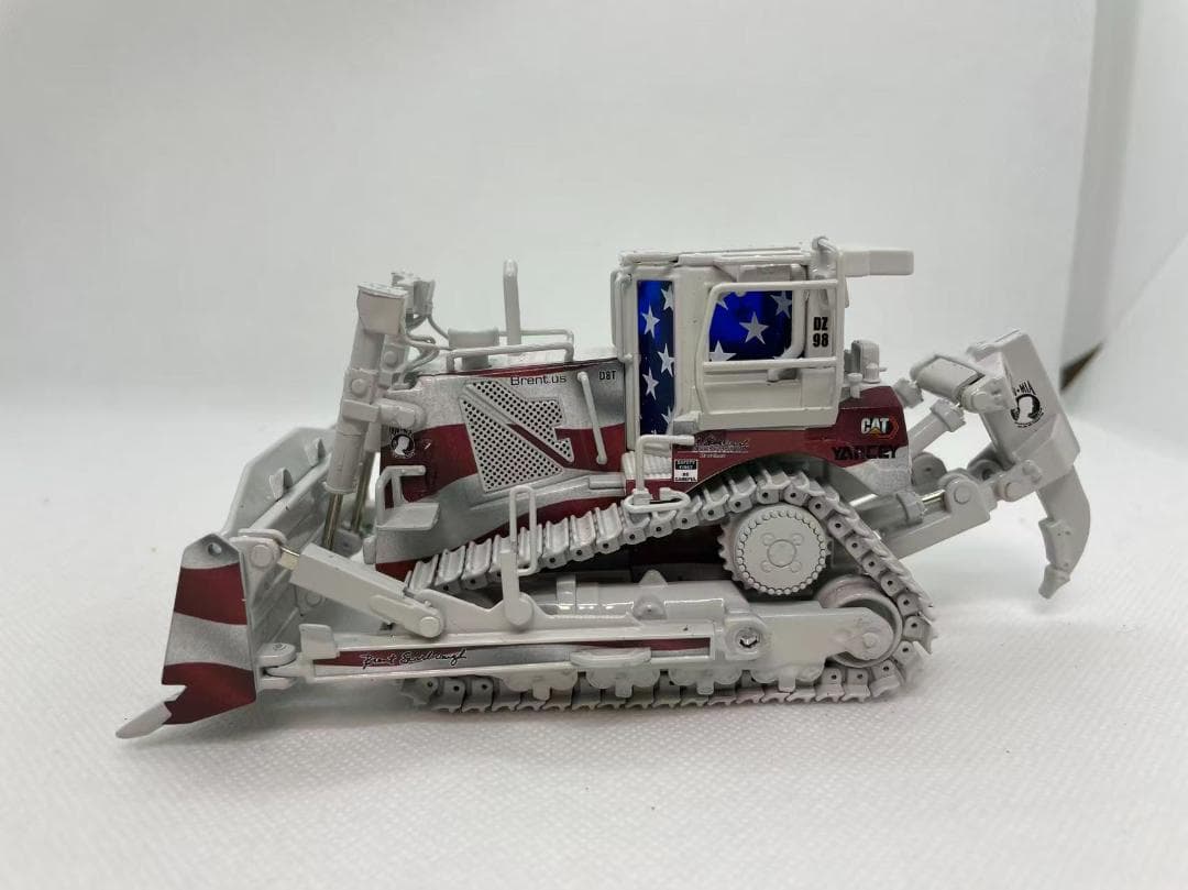 ミニカー 505-026 DM 1/50 CAT D8T TRACK-TYPE