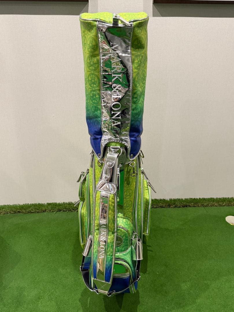 マークアンドロナ　キャディーバック キムタクモデル