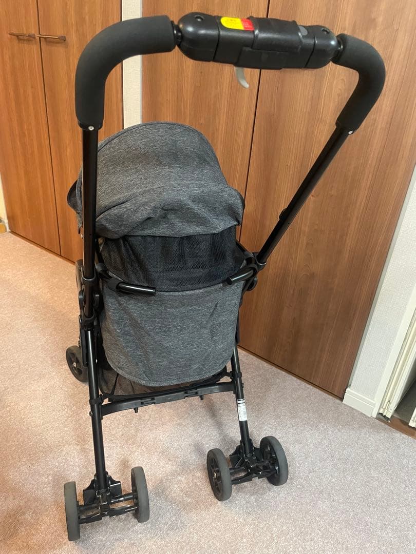 コムペットペットカート　ミリミリライトアルファ　ブラック