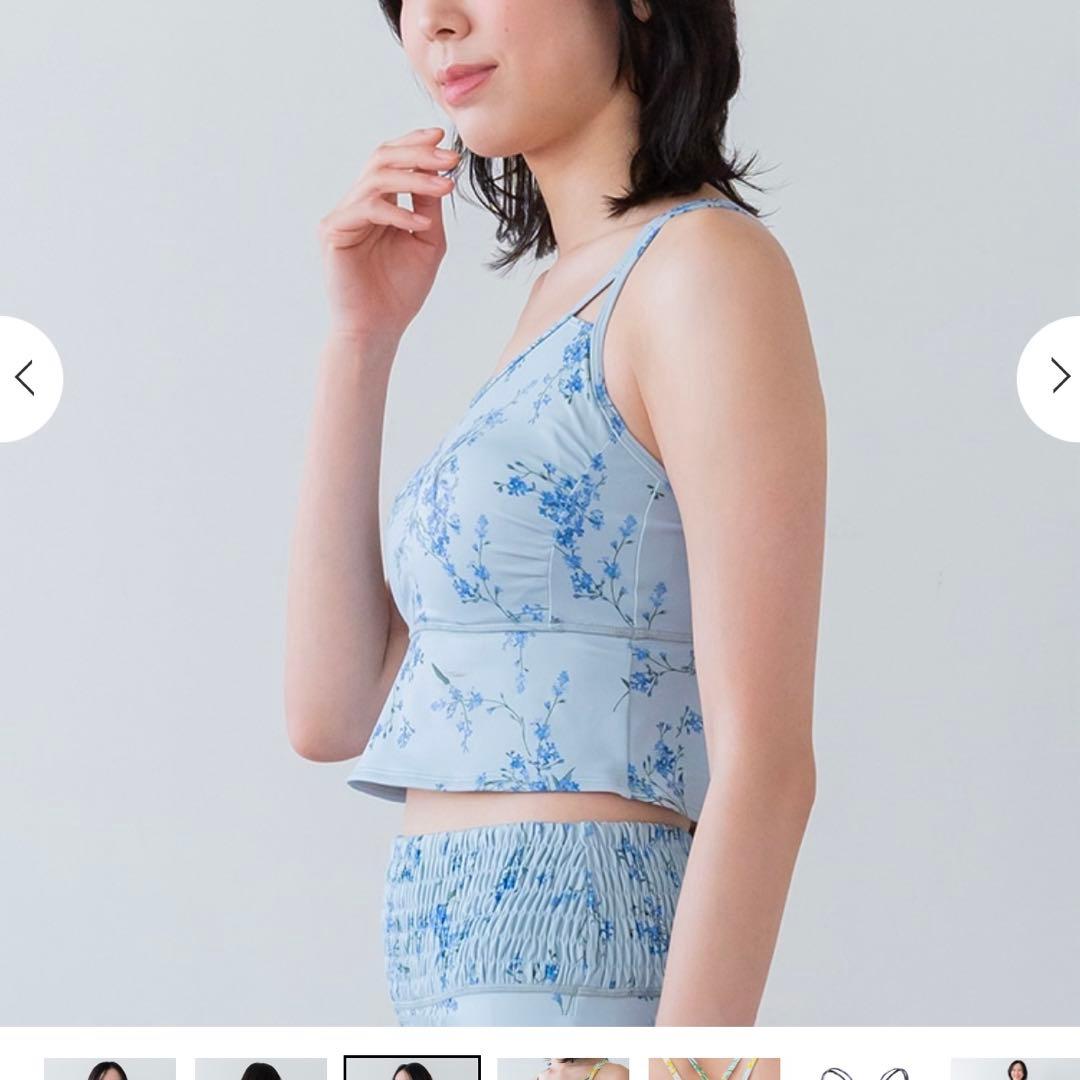 新品 【SUKALA】スプリングフラワーフレアブラトップ　忘れな草　上下　２点