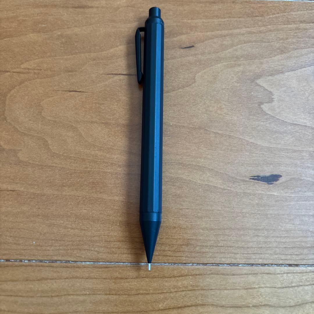 シーサー　GRAVIUMシャーペン