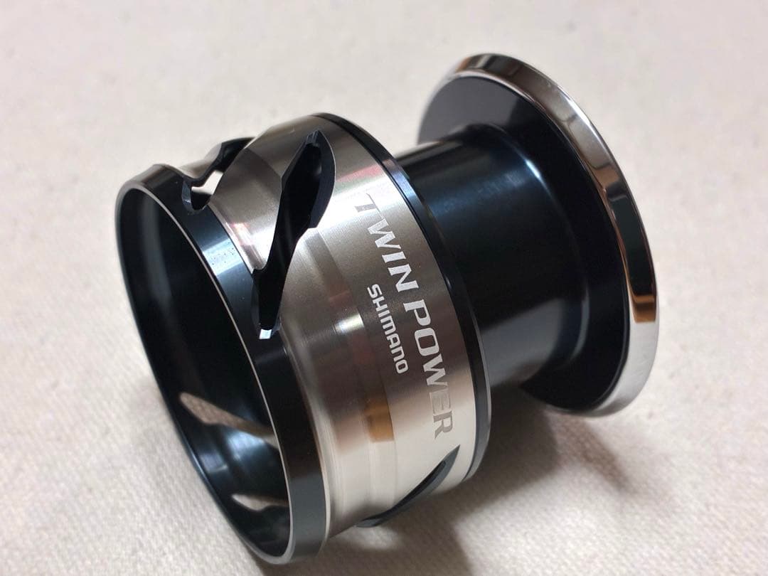 【未使用品】シマノ リール 21ツインパワーSW 4000XG【純正スプール】