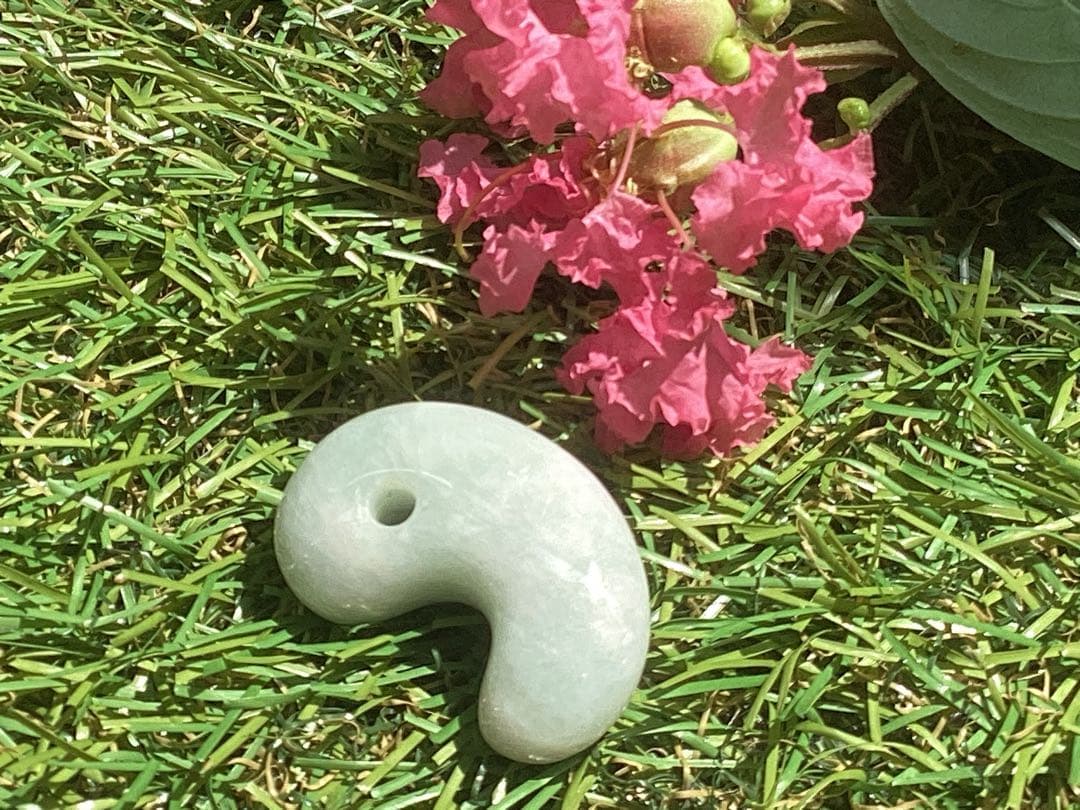 ✳幸運導く**糸魚川翡翠 勾玉　吉祥開運　本物の守護石をお身近に　鑑別書取得品‼️