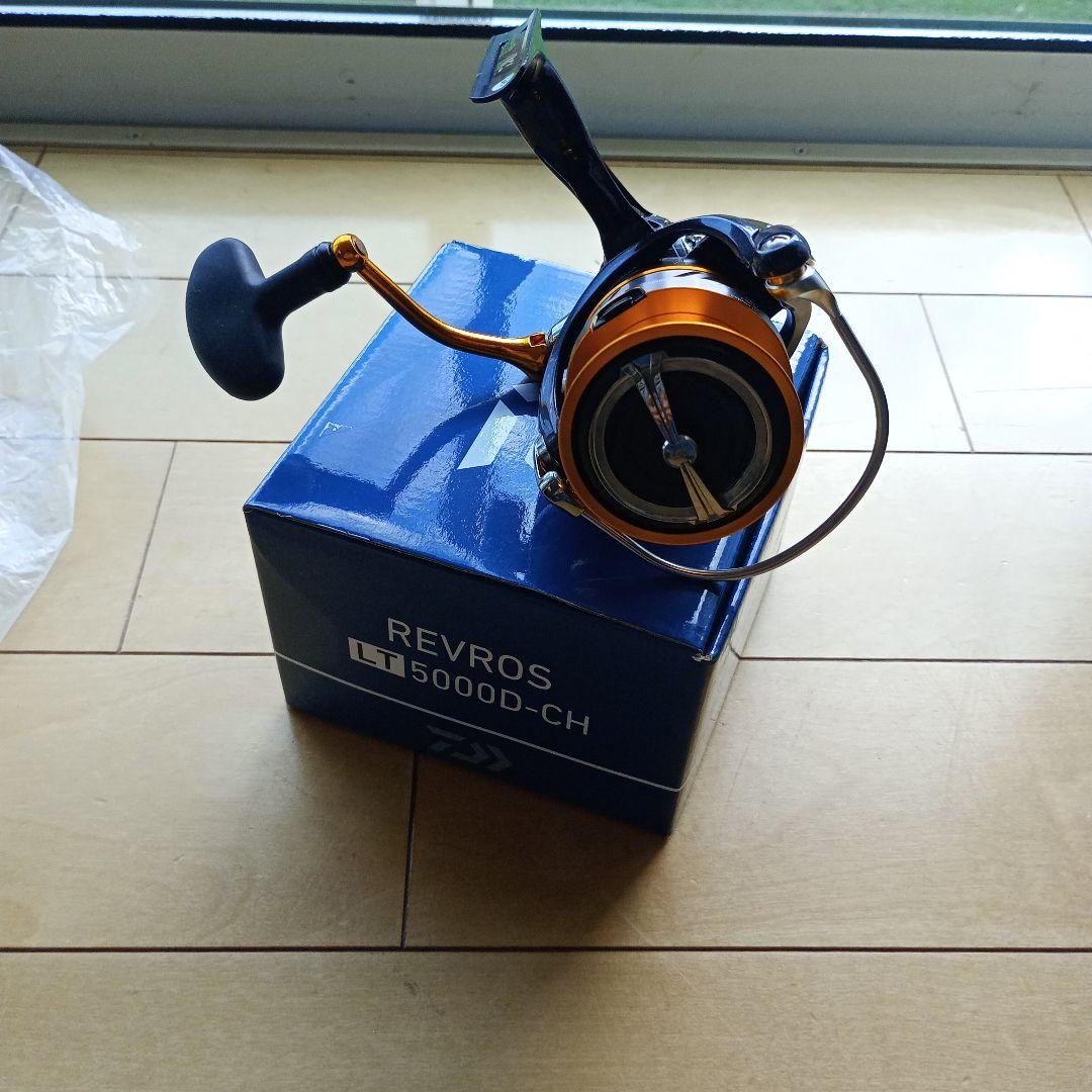 Daiwa REVROS LT 5000D-CH スピニングリール