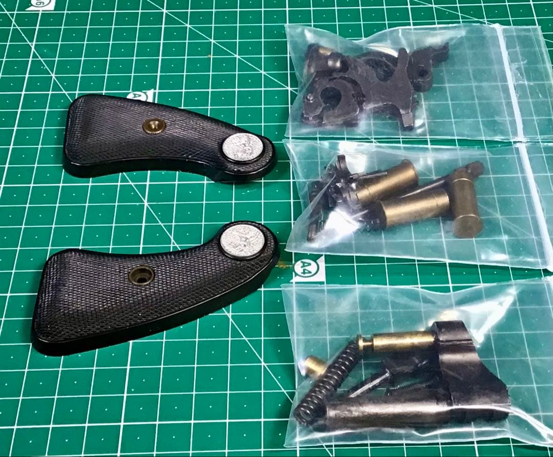 トイガン用パーツセット　MGC COLT ディテクティブ用　 内装パーツ一式