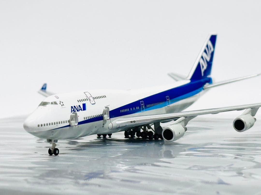 全日空商事 1/400 B747-400 エプロンジオラマNHG40072