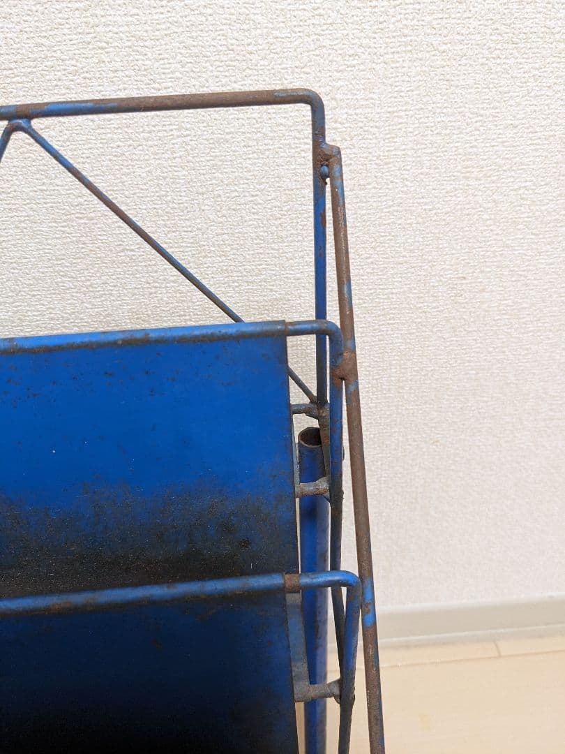 昭和レトロ　ブックスタンド　ブルー　昔、病院や床屋、喫茶店にありました