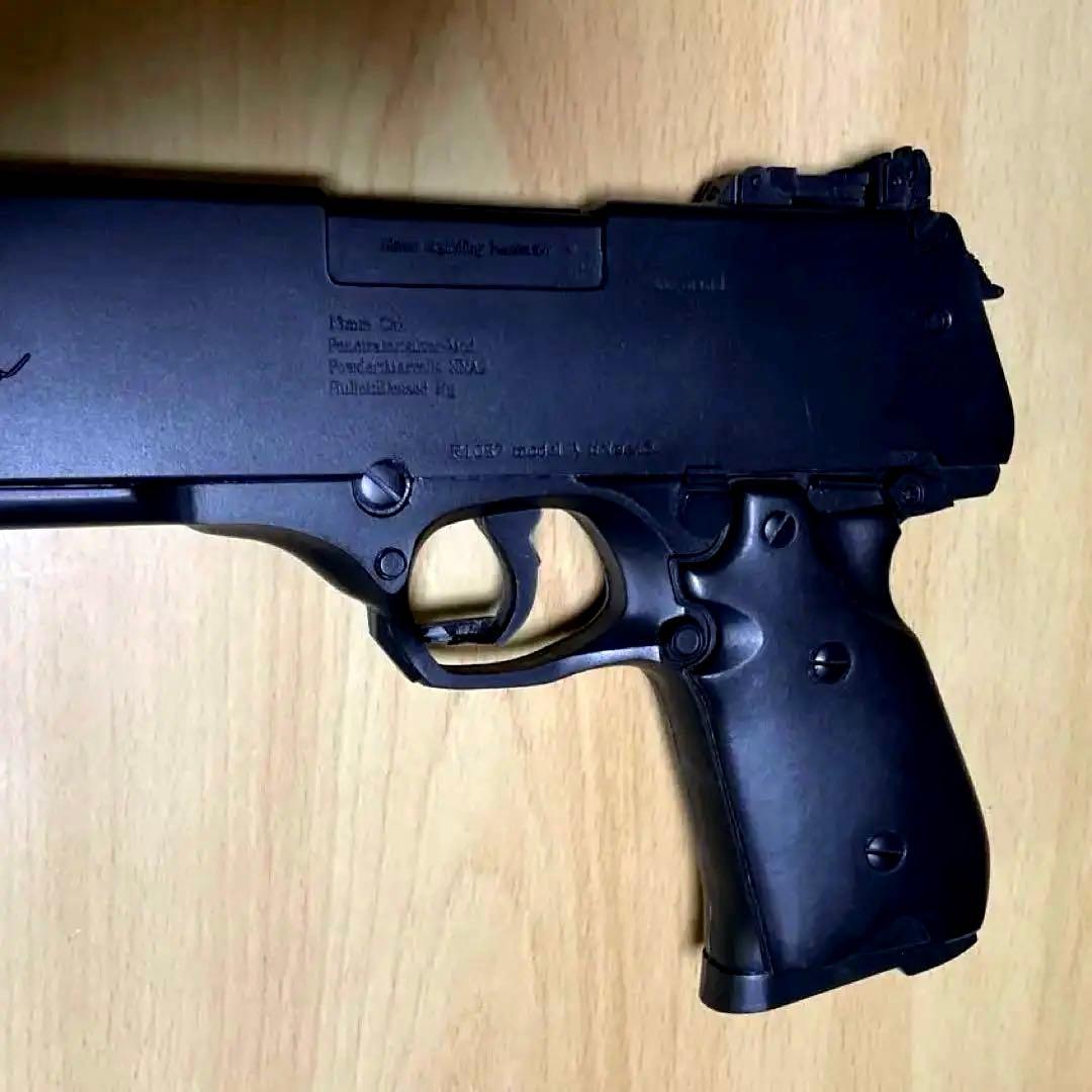 【未組立.ディスプレイモデル】アーカードの銃「ジャッカル」対化物戦闘用13mm