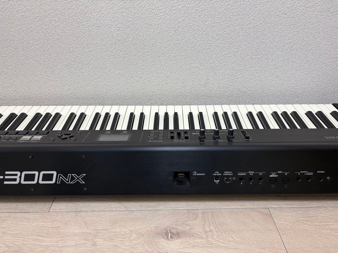 ローランド シンセサイザー RD-300NX GATOR CASES 付き