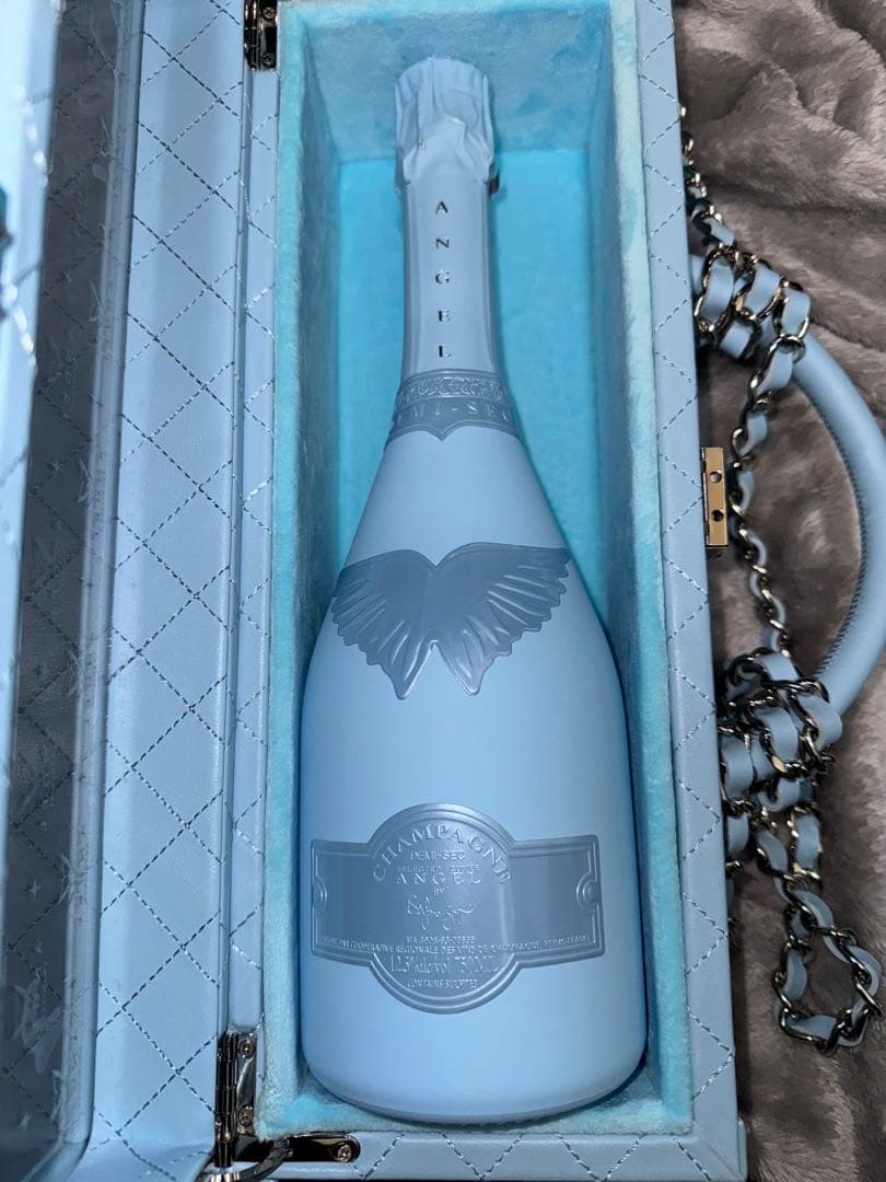エンジェルシャンパン ドュミセックブルー 3/15まで販売