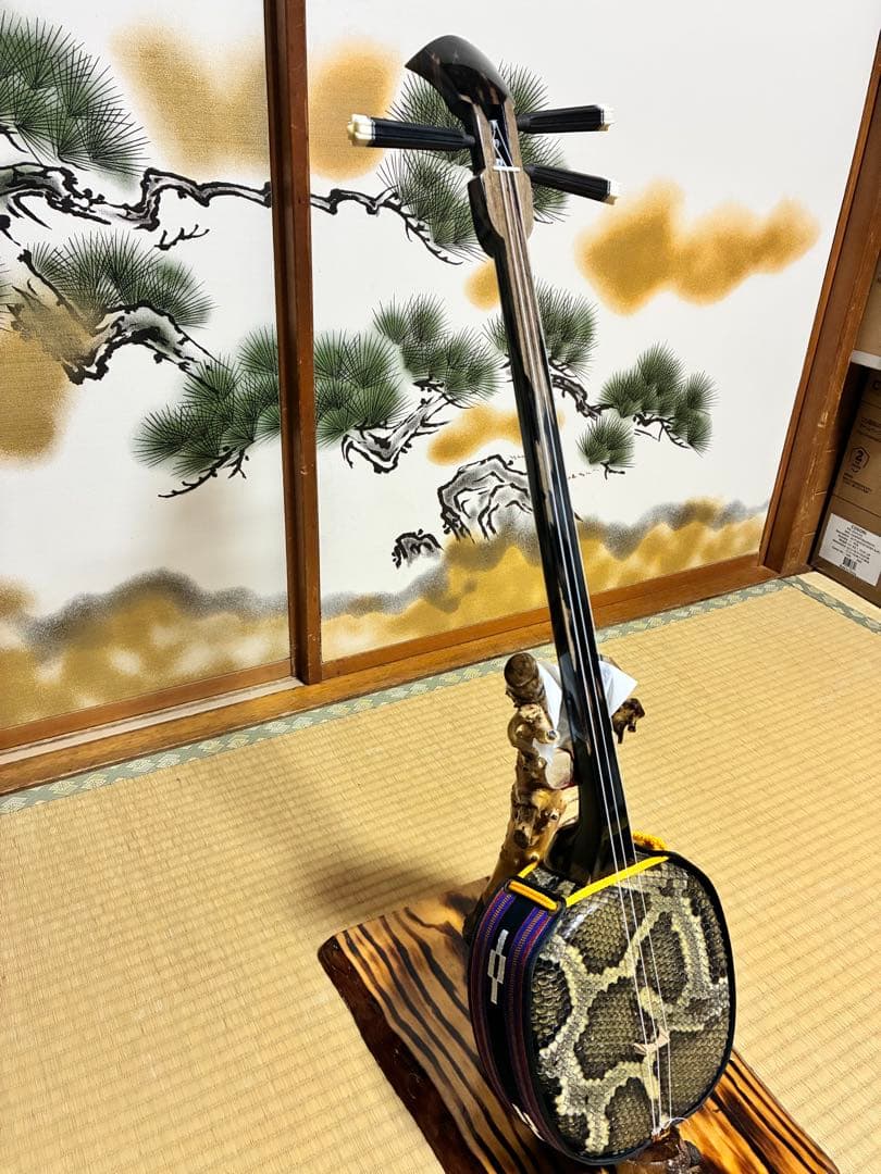 沖縄三線　本島産クルチ(黒木) ユナー！与那城型　本皮一枚張り