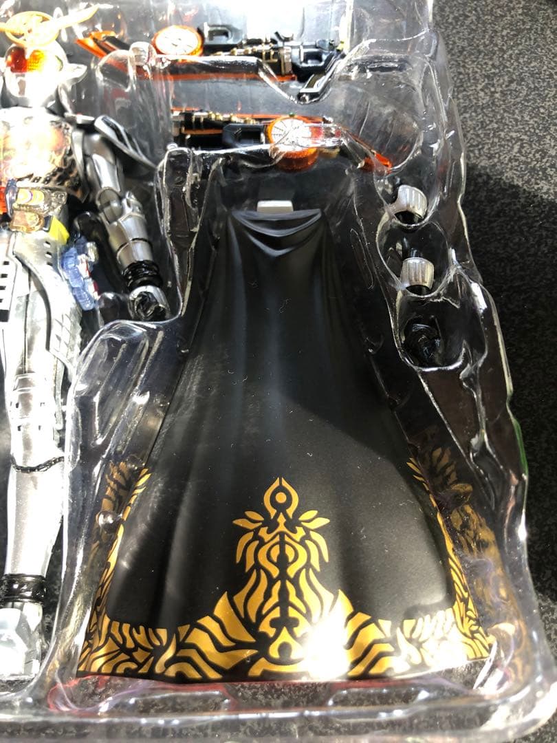 【未使用に近い】S.H.Figuarts 仮面ライダー鎧武 極アームズ