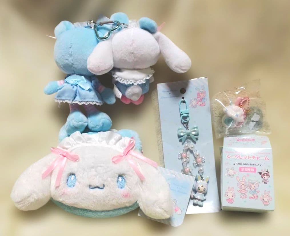 メゾピアノ　シナモロール　ブルーベリエちゃん　マスコットホルダーポーチ他　3 点