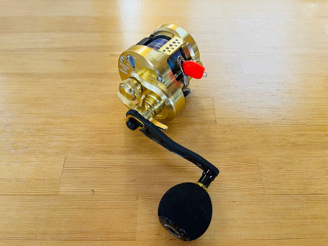 シマノ　23カルカッタコンクエストMD 300XGLH