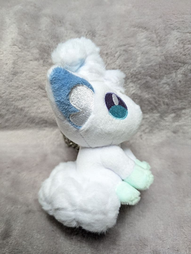 ポケモンセンター限定 アローラロコン チャーム付きマスコット