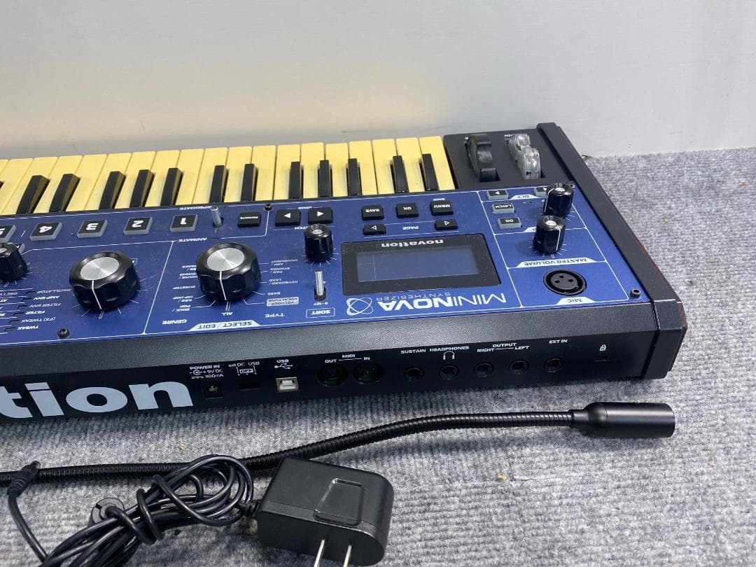 NOVATION MININOVA アナログ シンセサイザー
