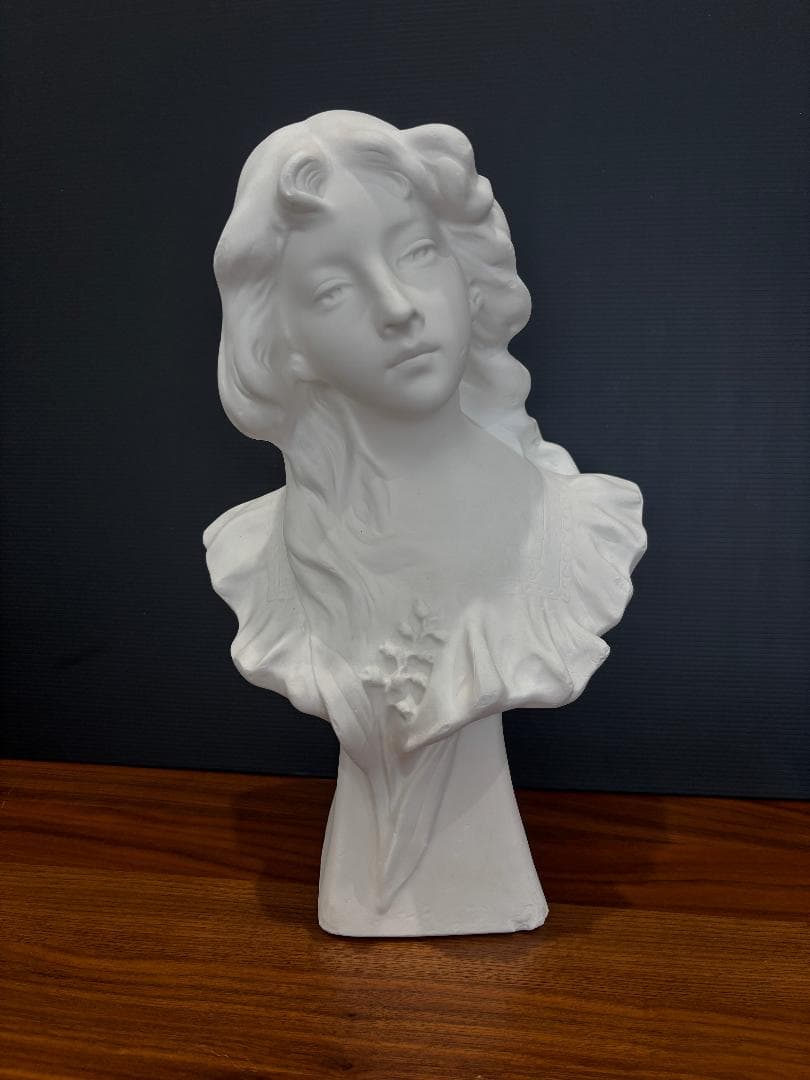 石膏像 スズランの少女 約38cm