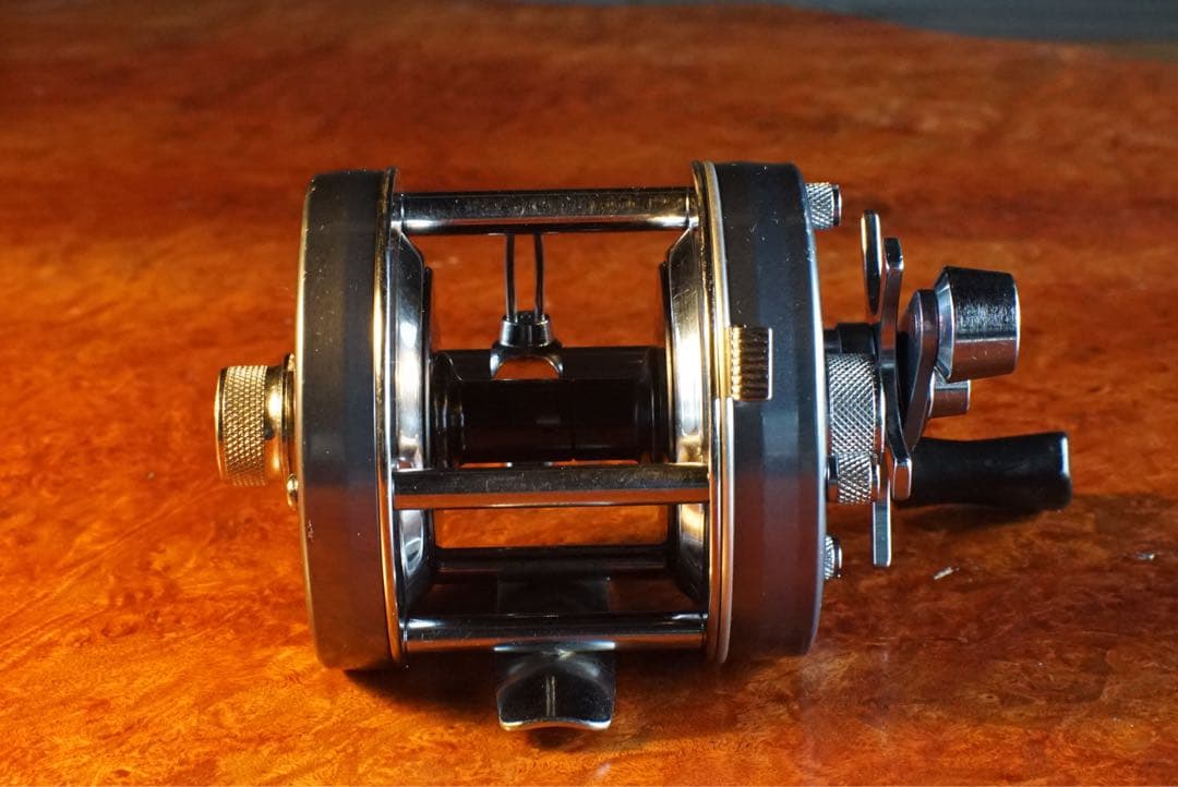 ABU アンバサダー 5500C メンテ済 フレーム修正済