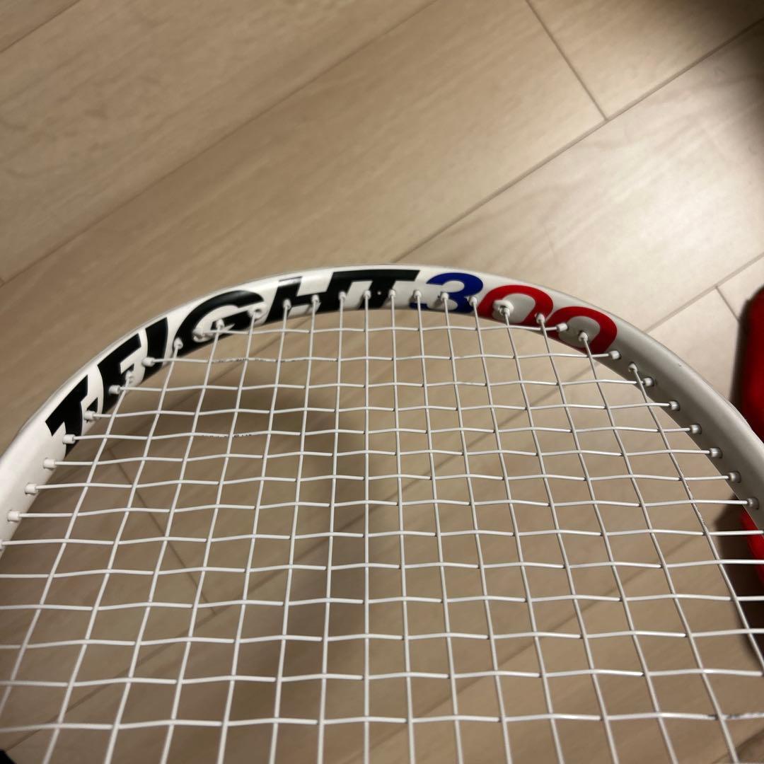 TIGHT 300 硬式テニスラケット ホワイト