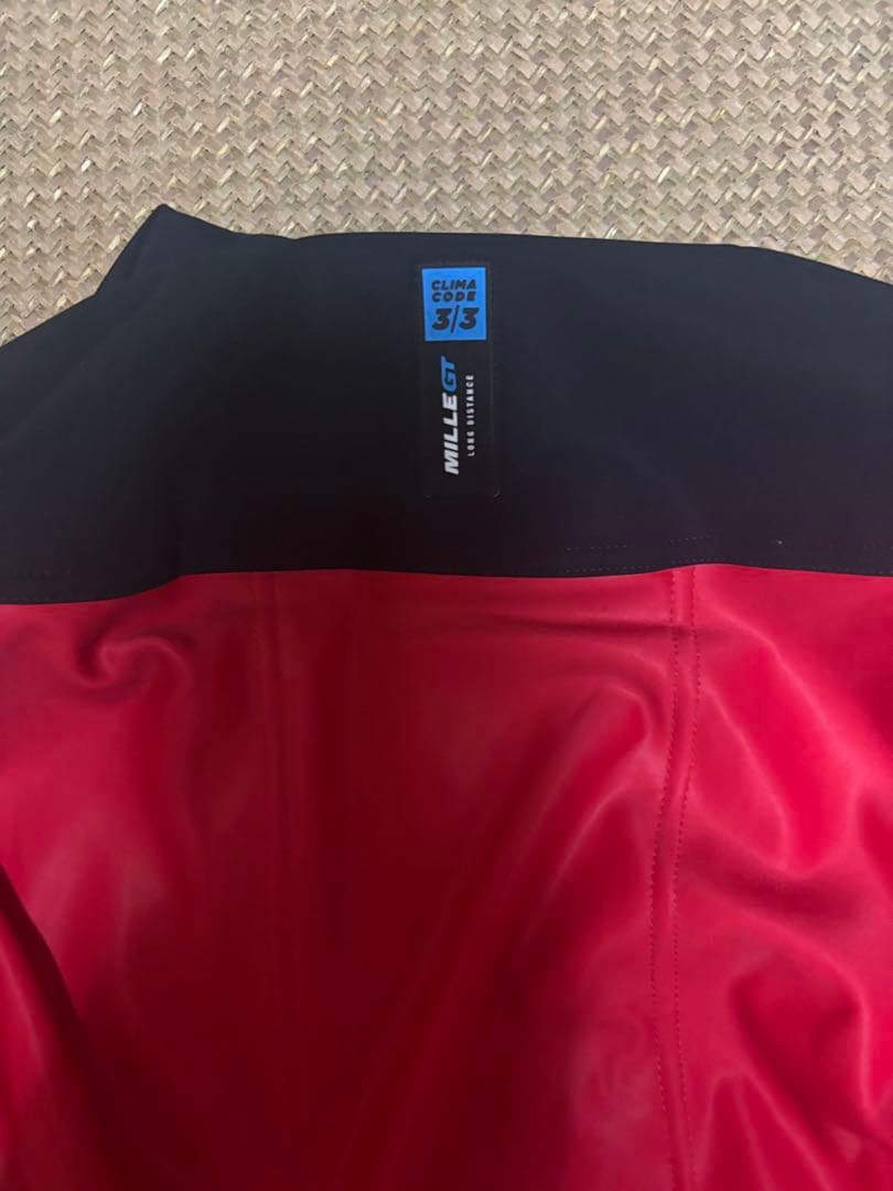 アソス　サイクルジャケット 黒/赤 フルジップ冬用