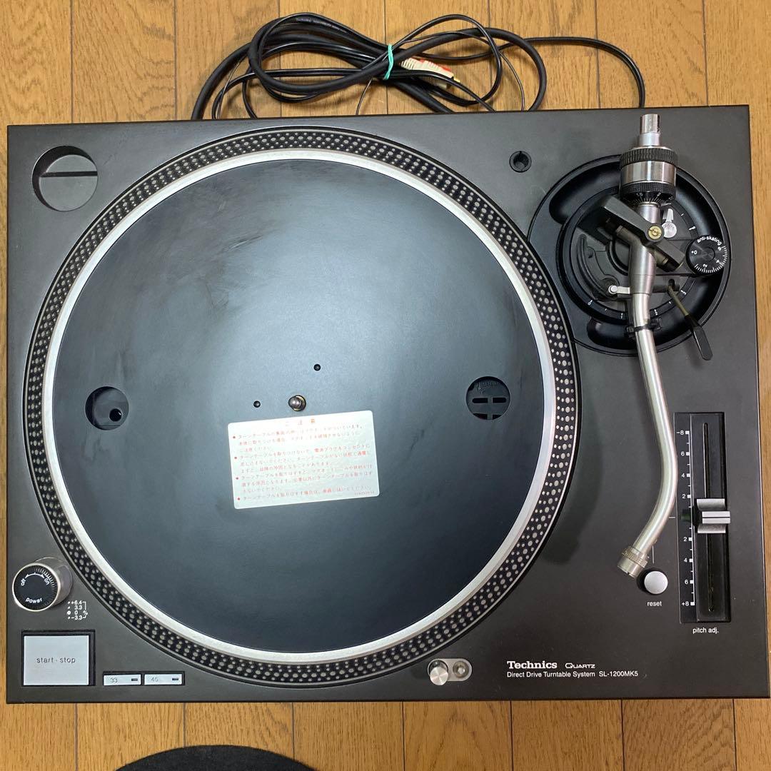 Technics SL-1200MK5 ターンテーブル（一台目）